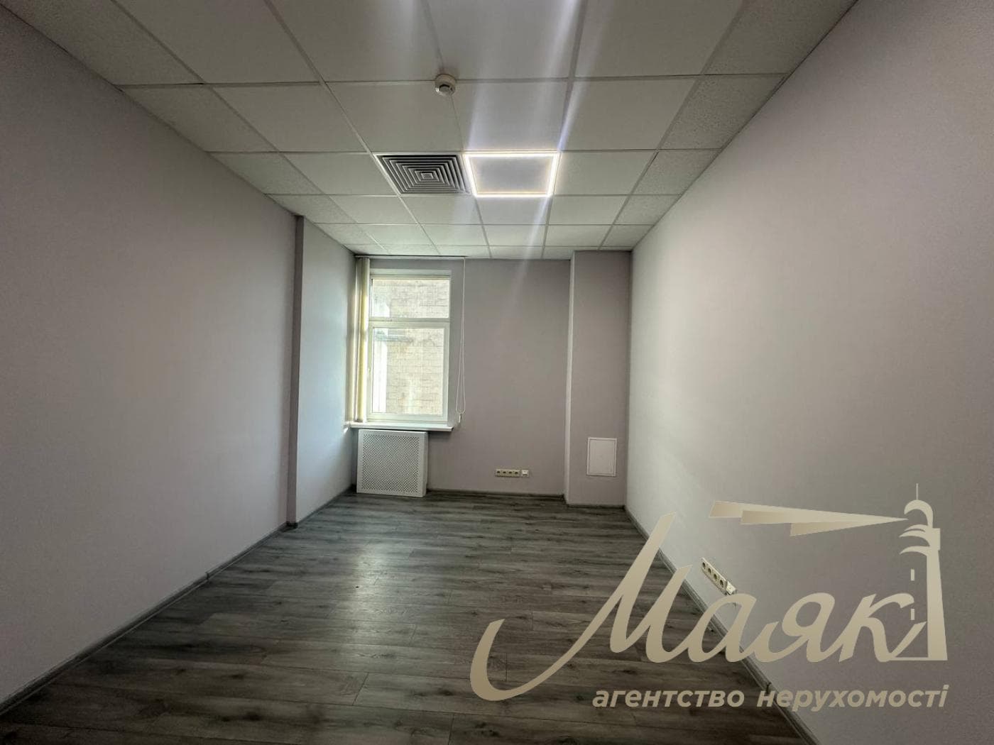 Оренда офісу площею 500 м² на провулку Крестовому, 2, Арсенальна.