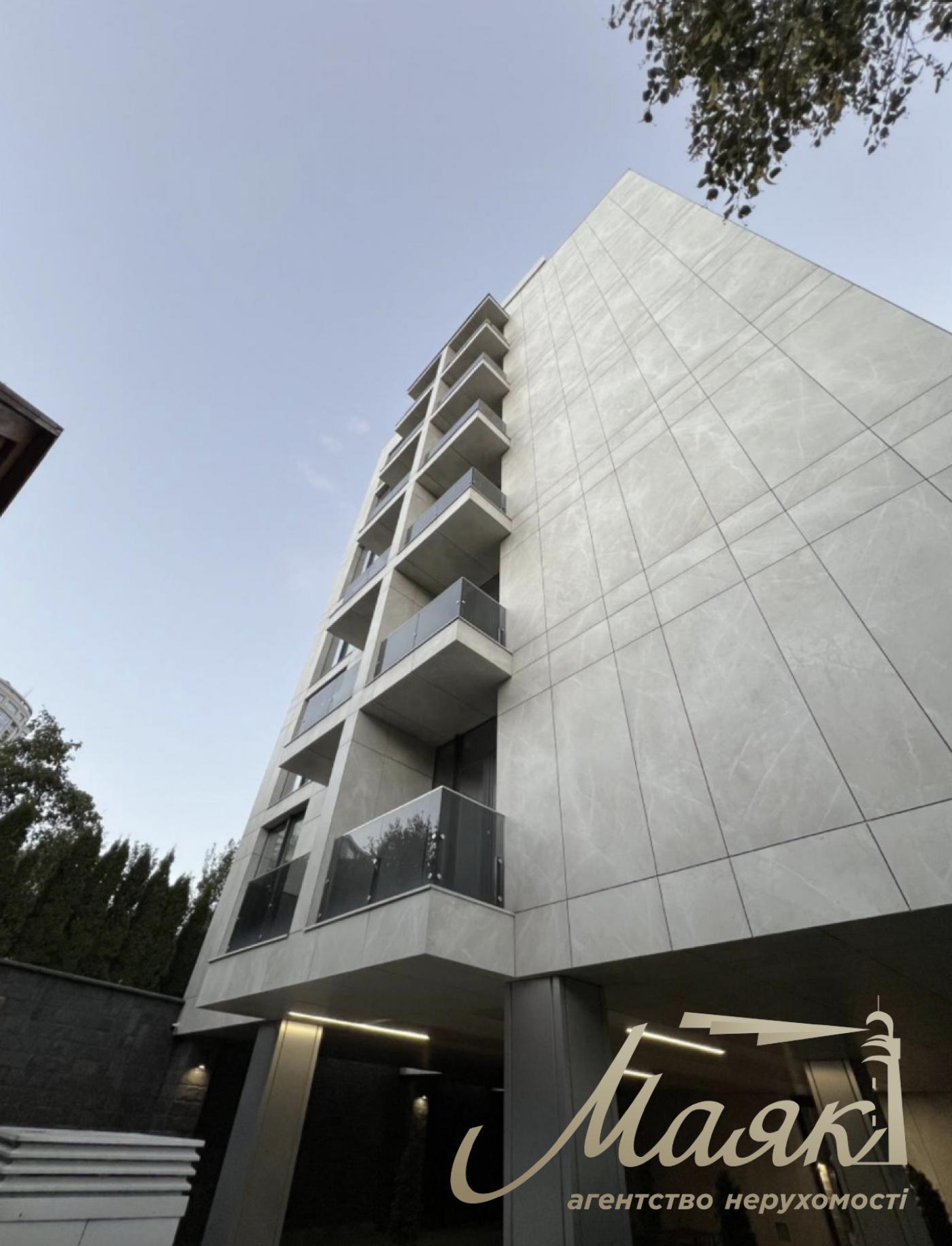 Продаж квартири 140м2 у клубному будинку Hidden м. Київ Печерський район.