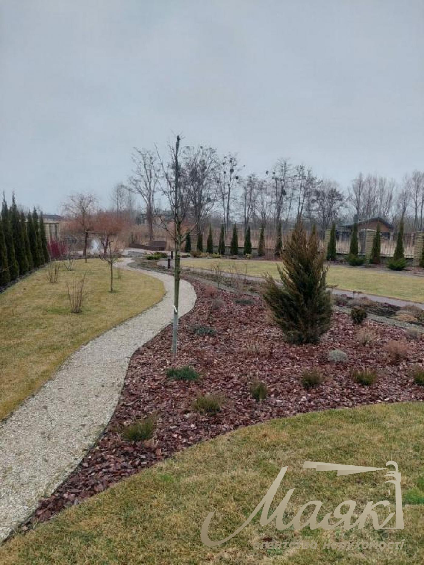 Аренда 450м2 в СМТ Козин/Плюты КГ "Свитанок"