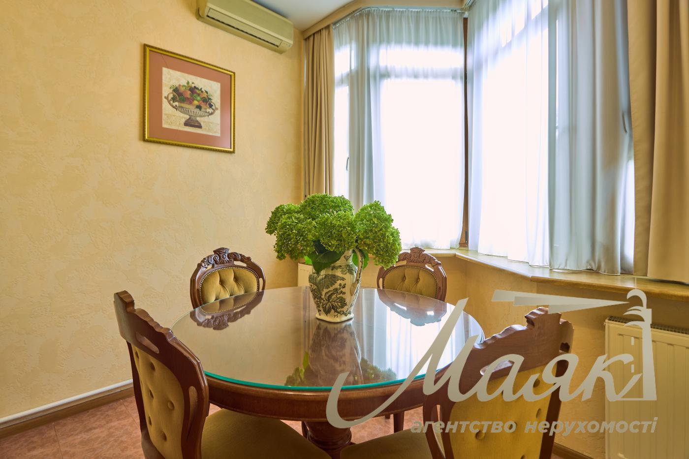 Rent 3-room apartment 142m2 on the street. Kudryavskoy, 13-19, Shevchenkovsky district, Kyiv