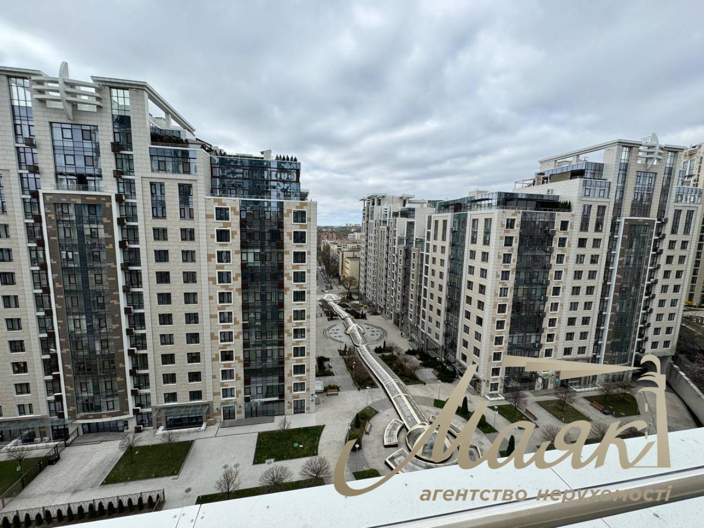 Sale of premises in the residential complex Boulevard of Fountains, Sapernoye Pole street, Pechersk, Kyiv