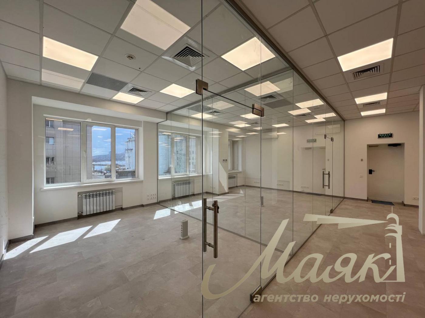 Office for rent with renovation 400m2, Verkhniy Val, Podol