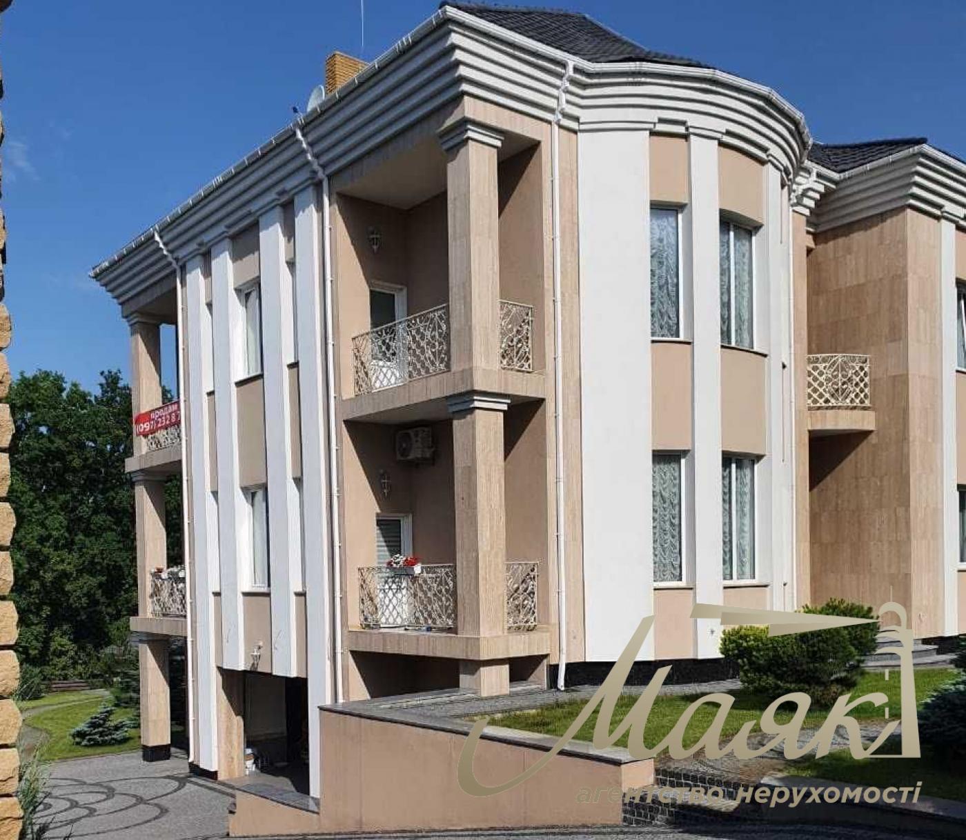 Продажа дома 630м2 с басейном в с.Лесники, Киево-Святошинский район,