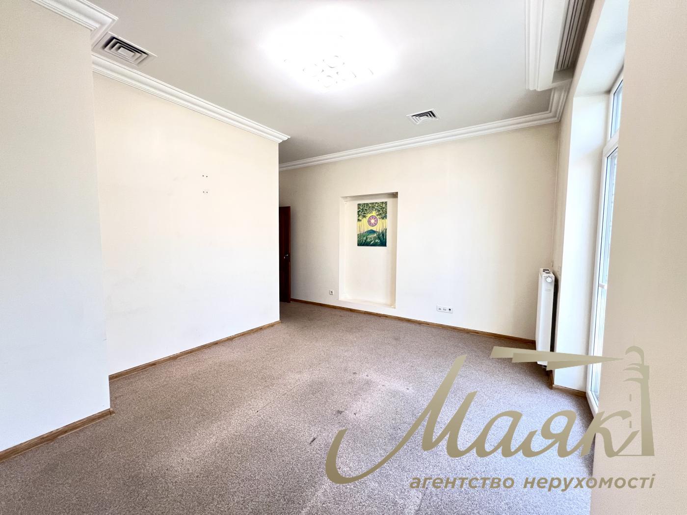 Office for rent 180m2, Ivan Mazepa street 16
