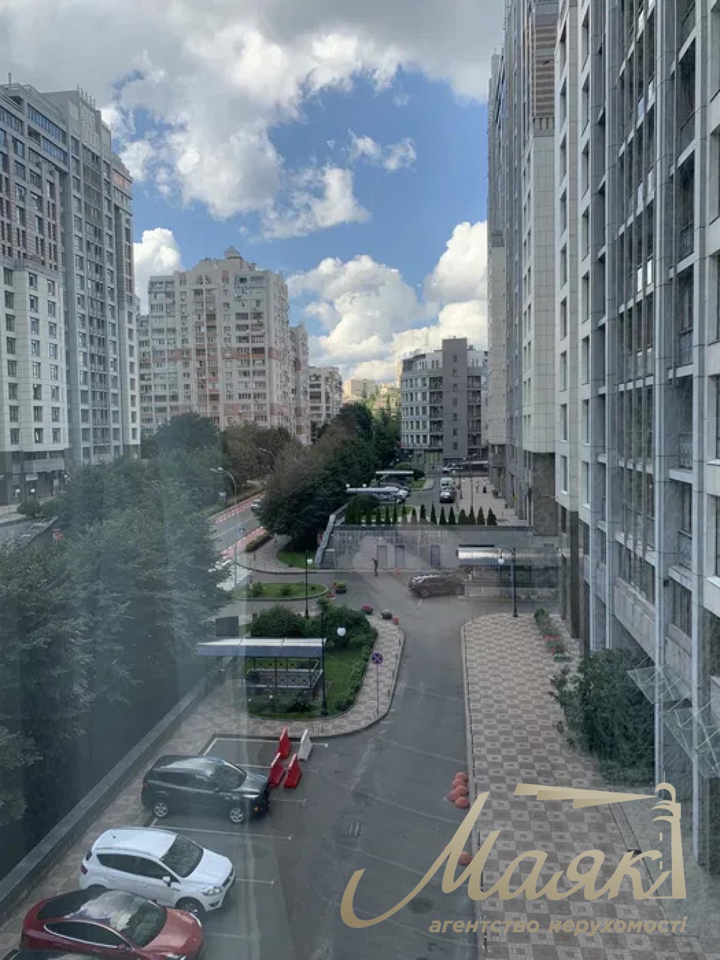Rent 2k apartment (63 m²) in Residential Complex Novopecherskie Lipki