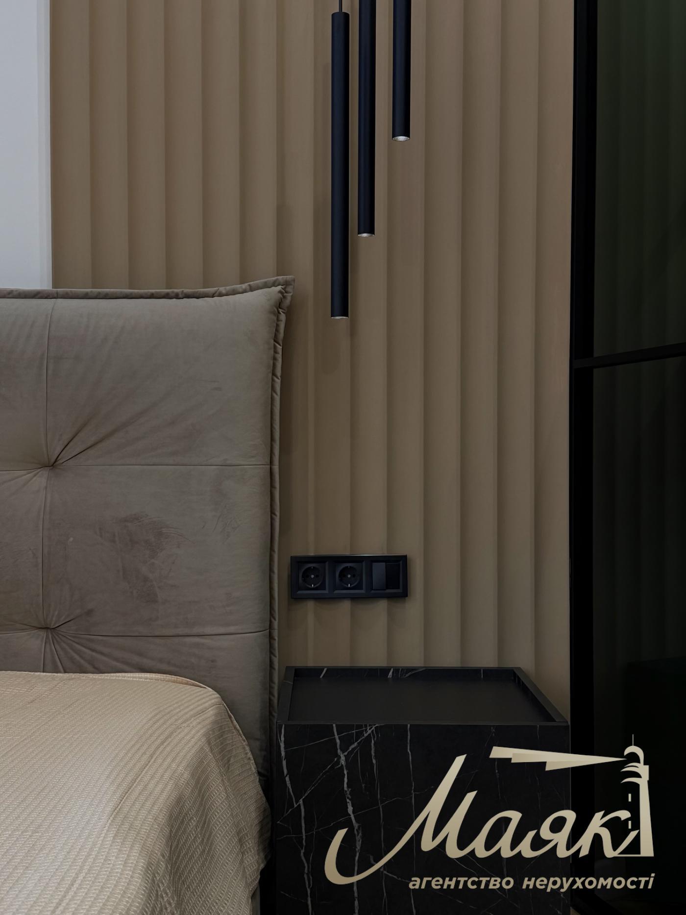 Оренда 3-кімнатної квартири 91м2 у ЖК "Фундуклеївський", Центр Києва, вул. Богдана Хмельницького, 58А.