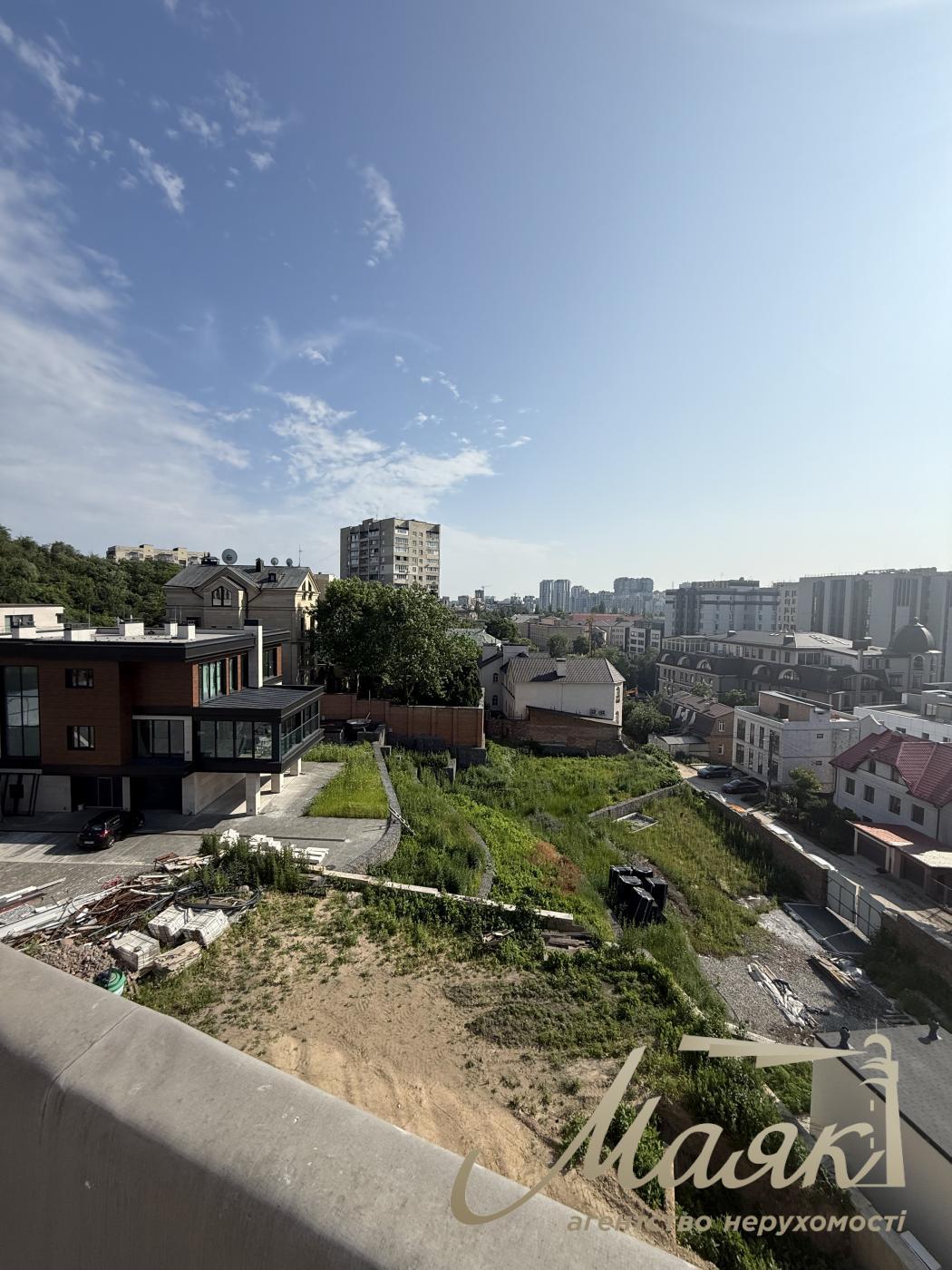 Продаж цілої будівлі в самому центрі Києва вул. Мічуріна, Звіринець, Київ біля IQ Бізнес центру