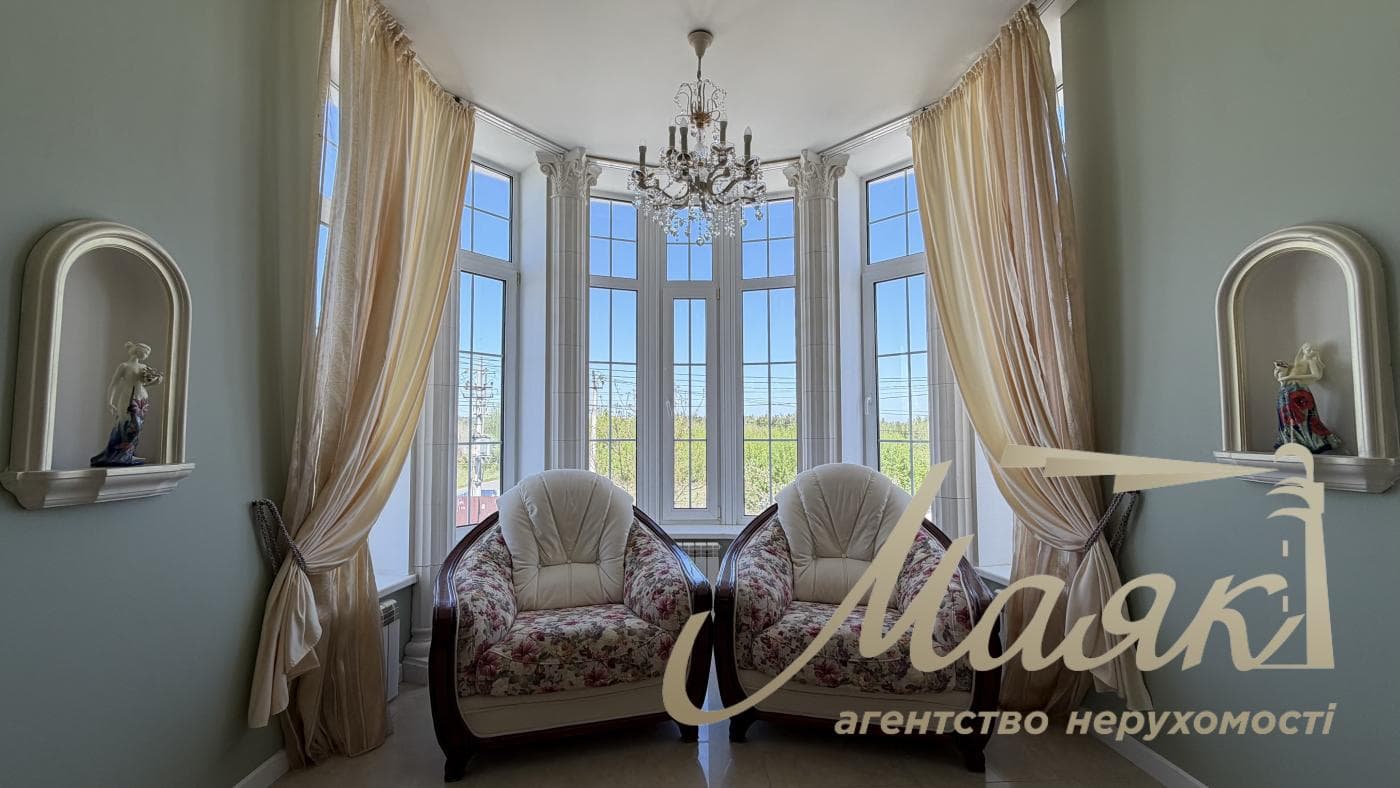 Продаж преміального 3х-поверхового будинку 350 м² у Гореничі, Бучанський район, Київська область