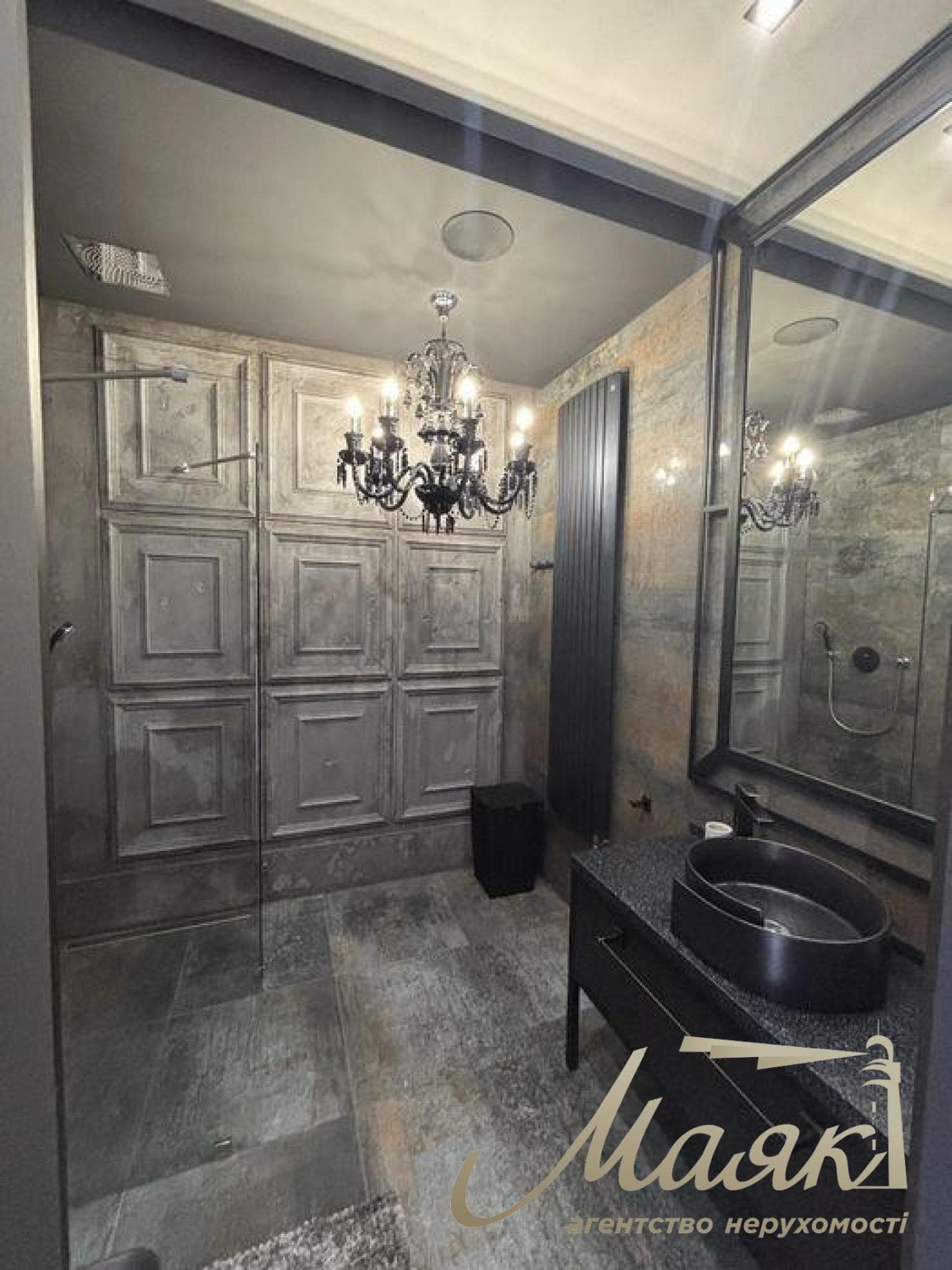 Продаж 2-кімнатної квартири у ЖК Royal Tower, 65 кв. м, Центр, вул. Саксаганського, 37К