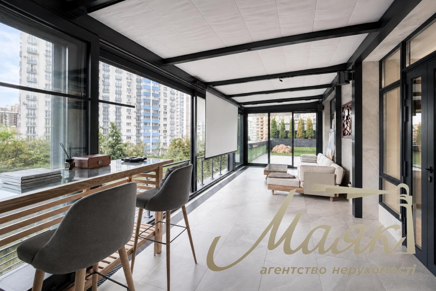 Продаж 4-кімнатної квартири площею 180 м² з двома терасами у ЖК «Park Avenue VIP», Голосієво, вул. Демеївська,