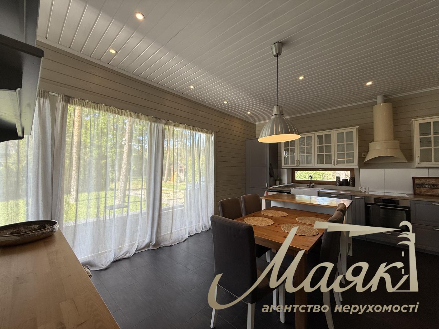 Оренда затишного будинку 280м2 з видом на озеро в Конча-Заспі, Хутір Мрігі.