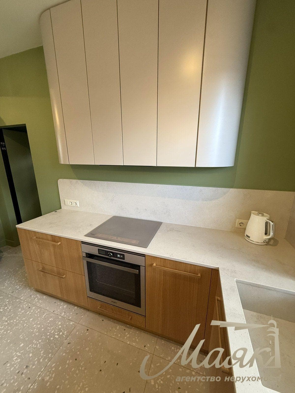 Rent a detached 3-story duplex (125 m²), 15 minutes from Kyiv, private yard, generator, and a terrace on the 3rd floor in the village of Hatne, Kyiv-Sviatoshynskyi District
