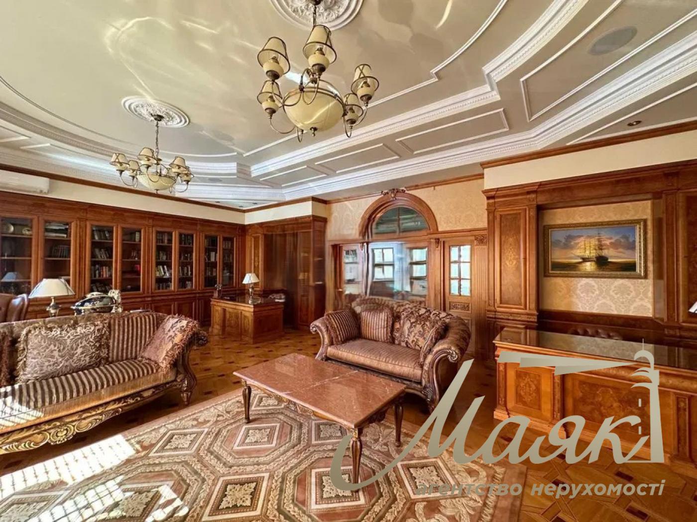 We offer for sale VIP-house in the cottage town "Golden Gate" (Koncha-Zaspa), Obukhovsky district.