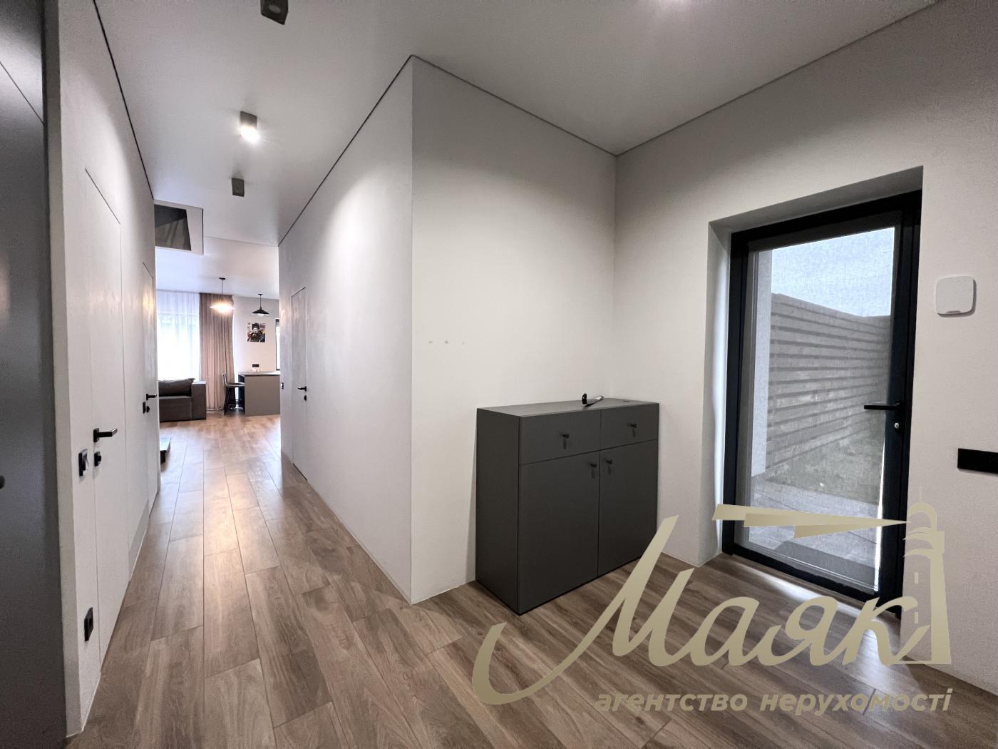 Rent 2-storey house 157m2, Goloseevsky district