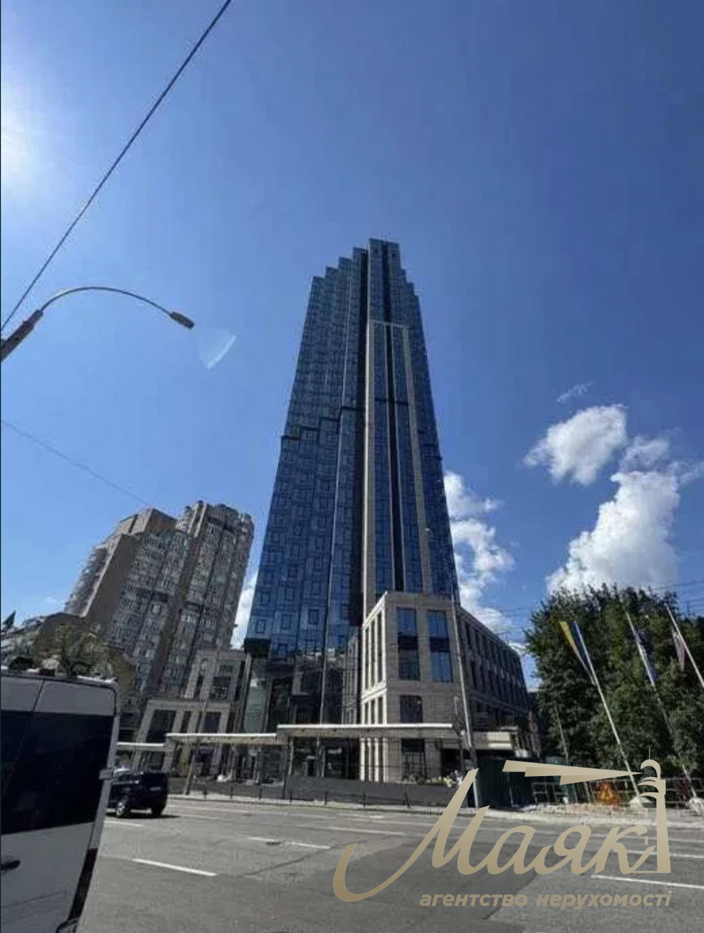 Продаж фасадного приміщення 345 м2, ЖК А136, Печерськ