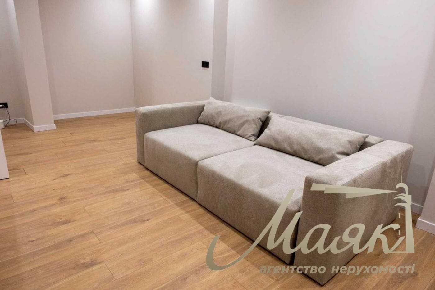 Оренда сучасного дуплексу площею 160 м² з підвалом-укриттям, с. Іванковичі/Кременіще, Києво-Святошинський район