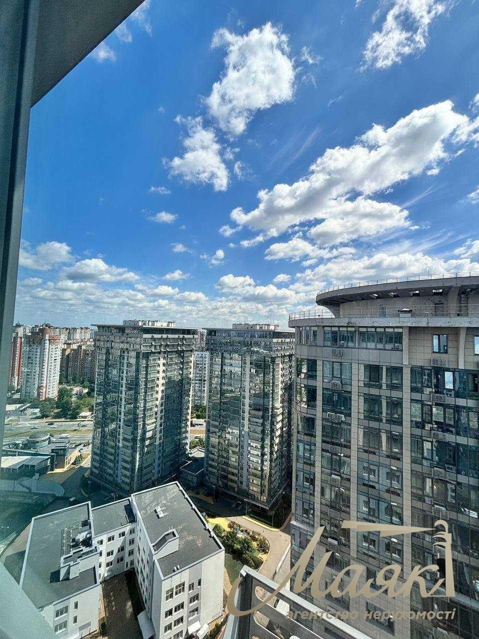 Office for rent 200 m2 in LCD "RIVERSTONE"