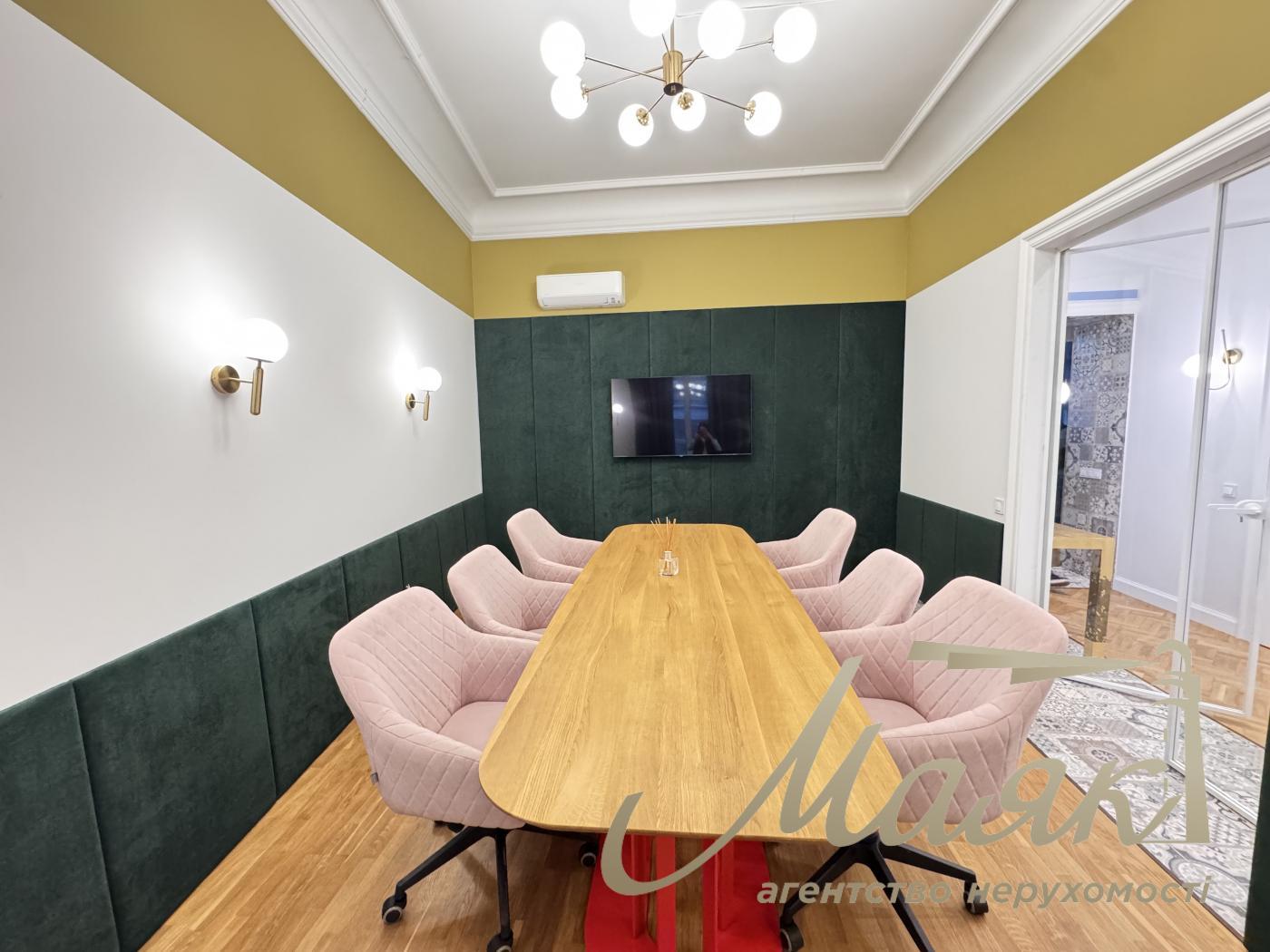 Аренда меблированного офиса 110 кв.м. на ул Владимирская 92