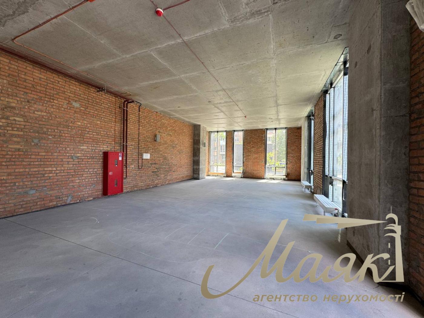 Оренда фасадного 110м2 приміщення ЖК Трініті вул. Тютюнника, 39/2