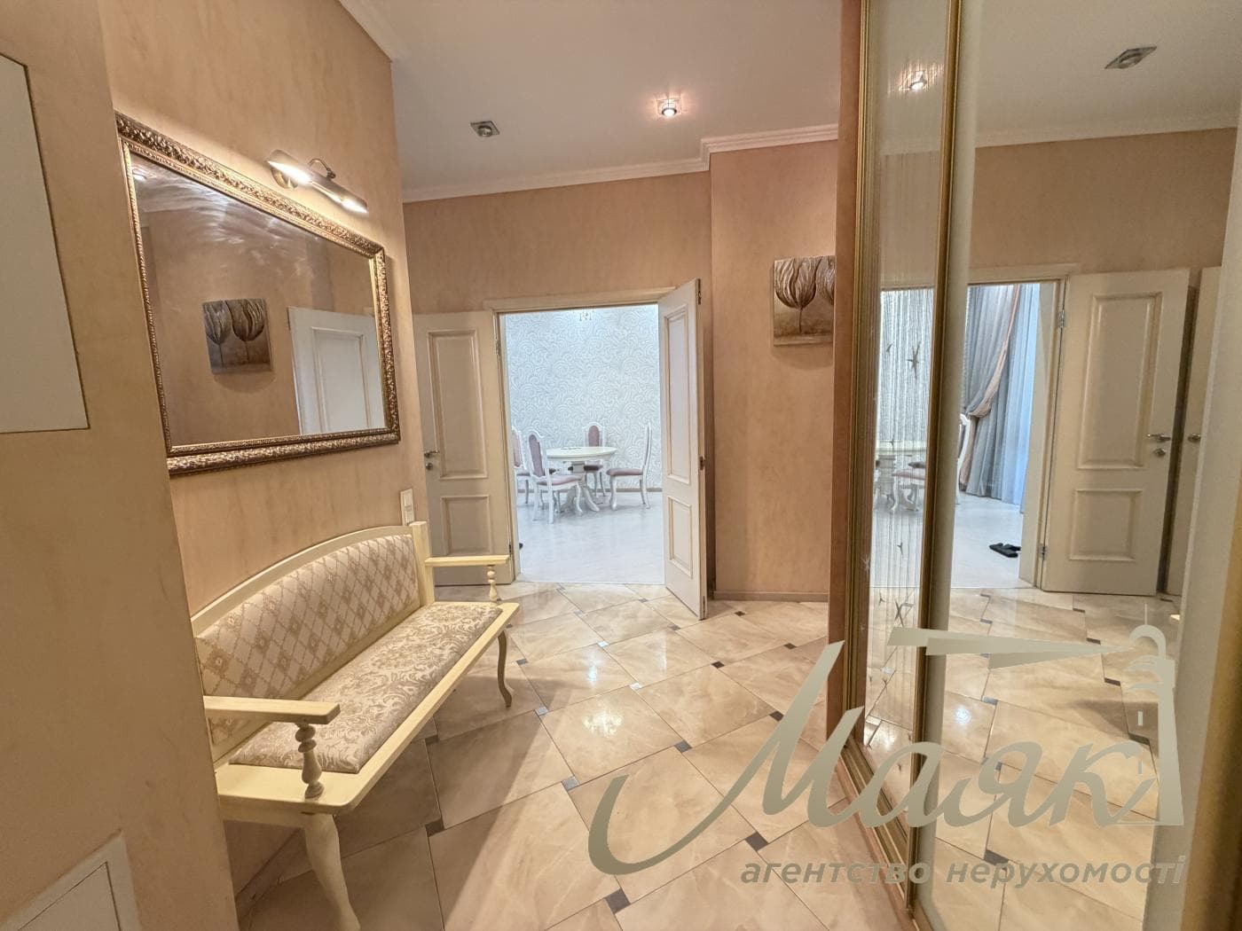 3-Bedroom Apartment for Rent in the Novopecherskie Lipki Residential Complex, Verkholyad Street (Dragomirova)