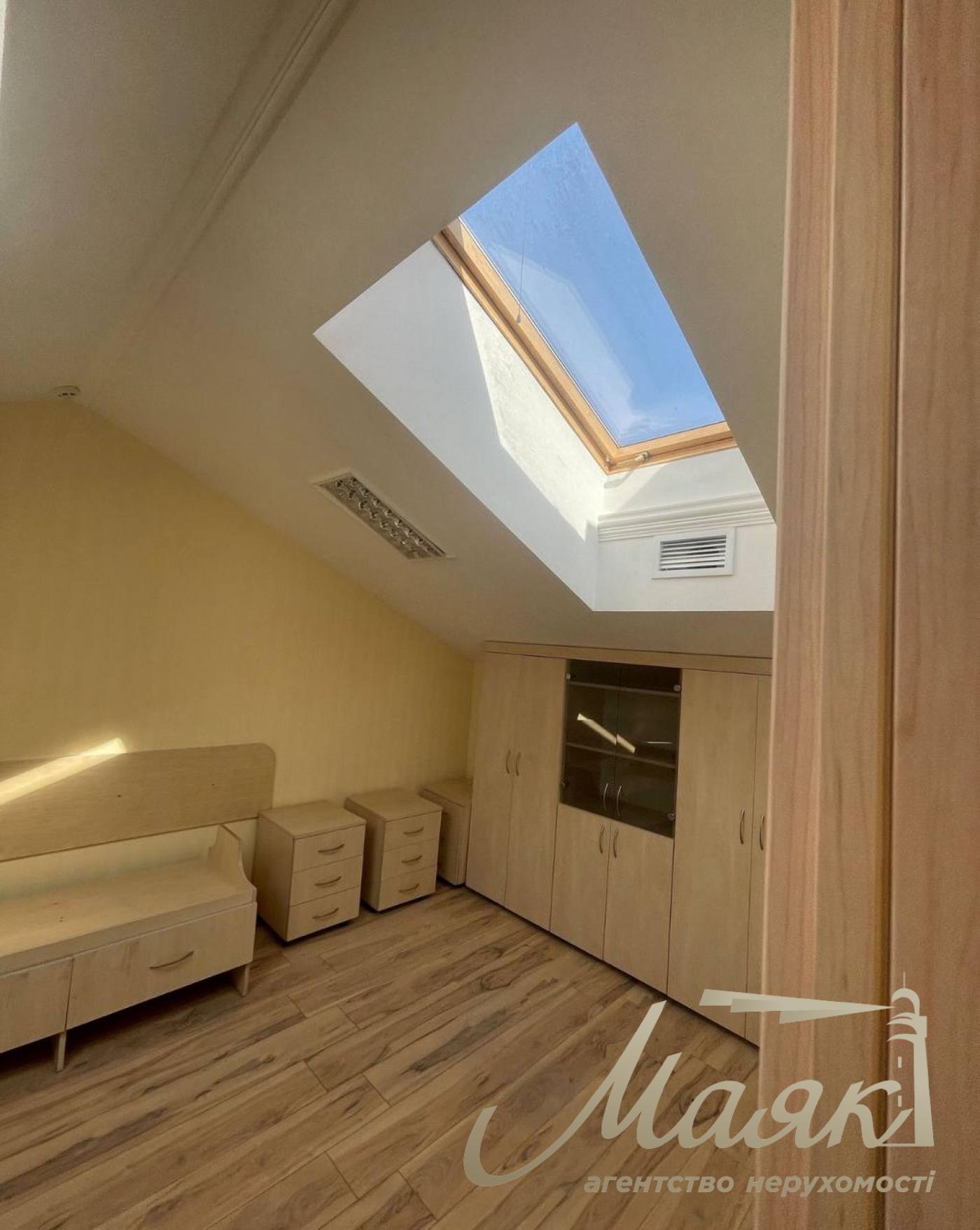 Оренда ОСЗ по вул.Саксагаснкого 67-Б, Центр.