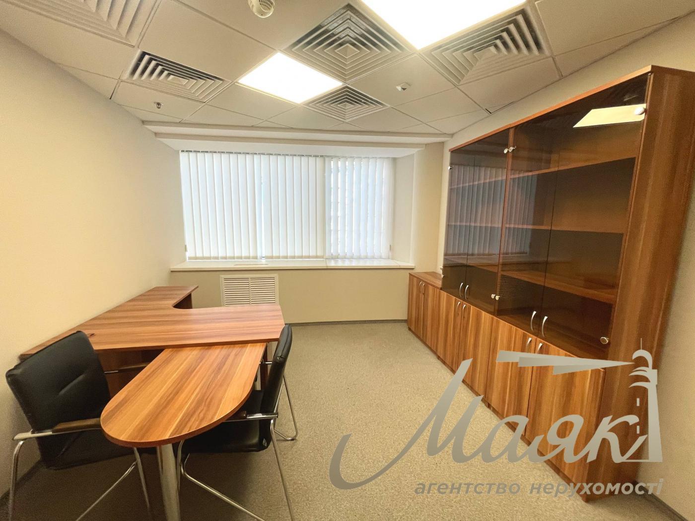 Office for rent 112m2 Business Center Millennium Center of Kyiv metro station Khreshchatyk