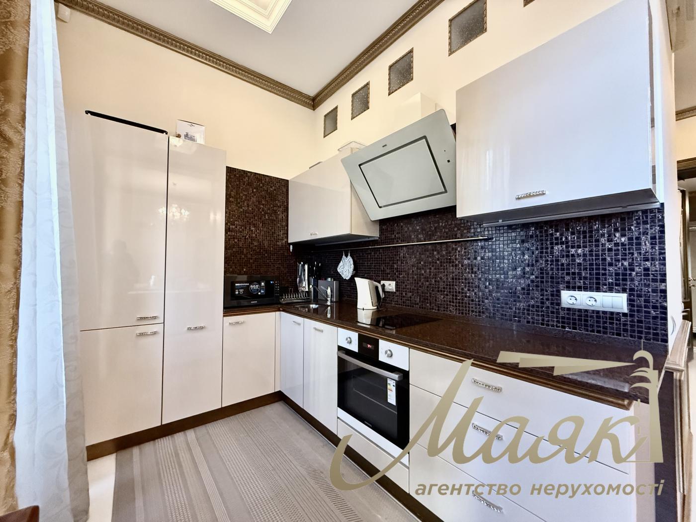 Rent apartment 91.7m2 st. Bankova 3, Lipki, Pechersky district, Government quarter, Kyiv