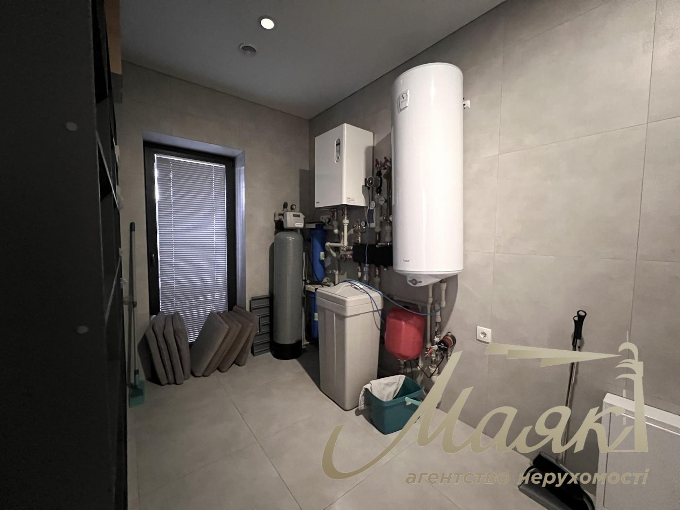 Rent 2-storey house 157m2, Goloseevsky district