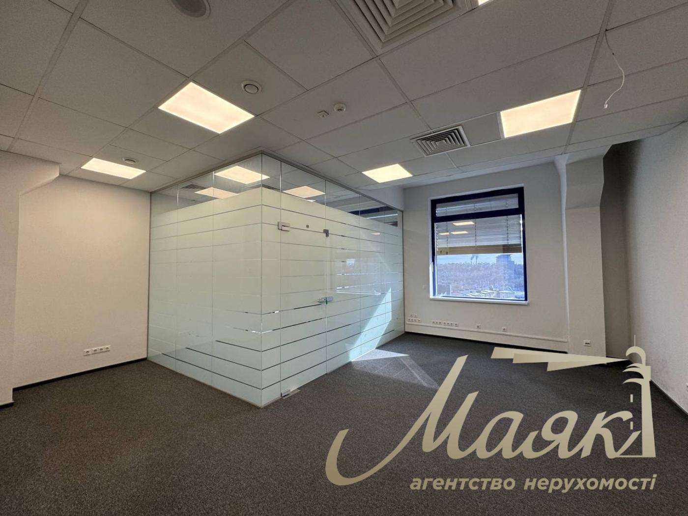 Office for rent 924m2 in BC Merx, Leipzigskaya St., Pechersk