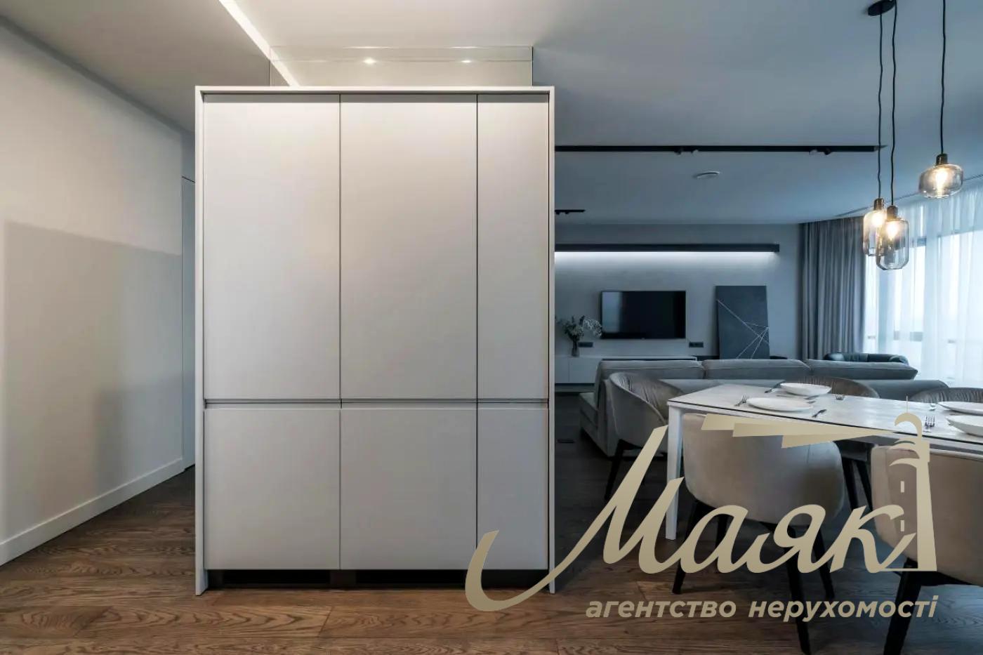 Продаж 4к. квартири 160 м у ЖК PecherSky, вул. Болсунівська, 2. Печерськ