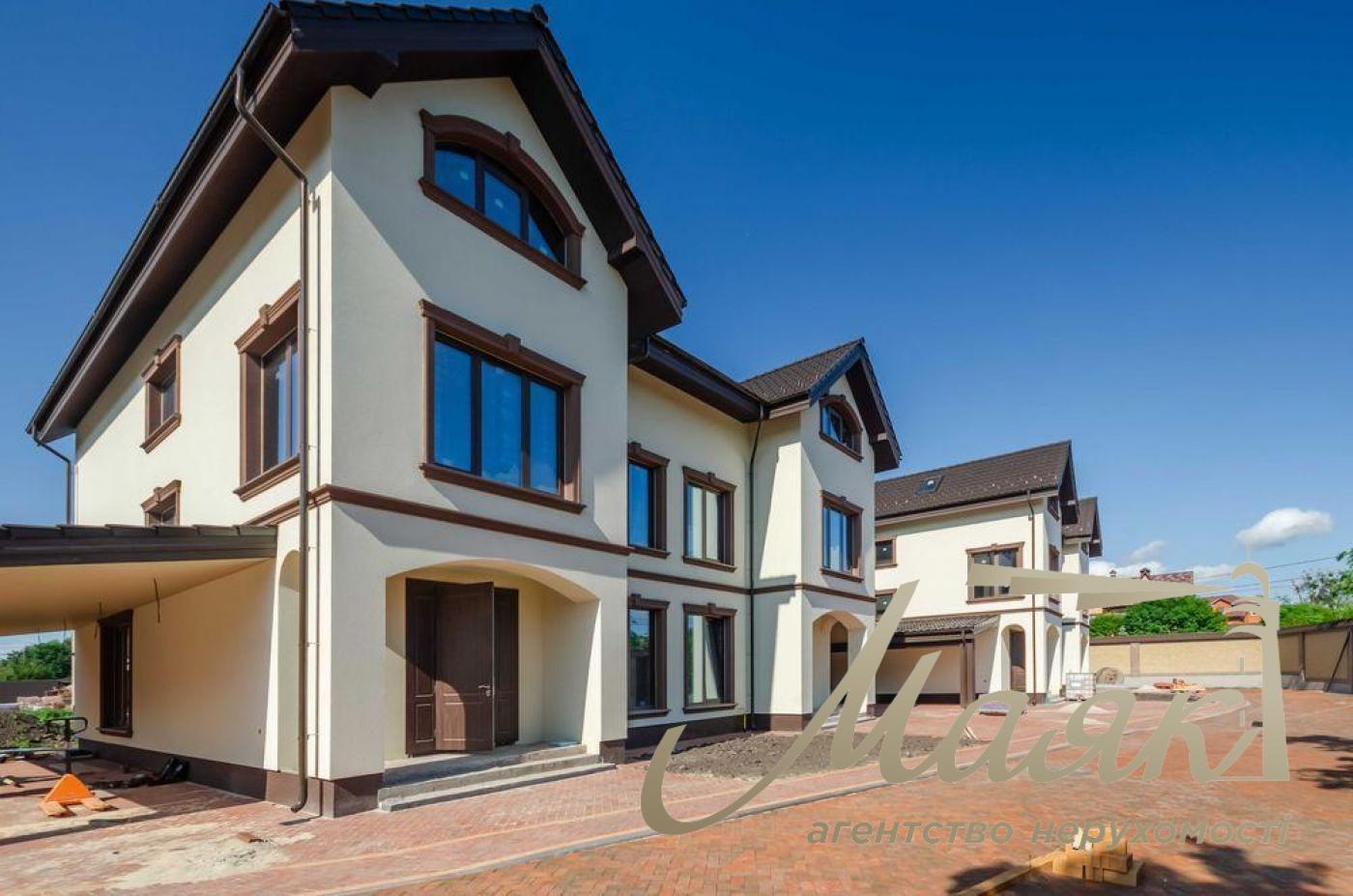 Продаж 3х-поверхового будинку вул. Бродівська, Голосієво, Київ