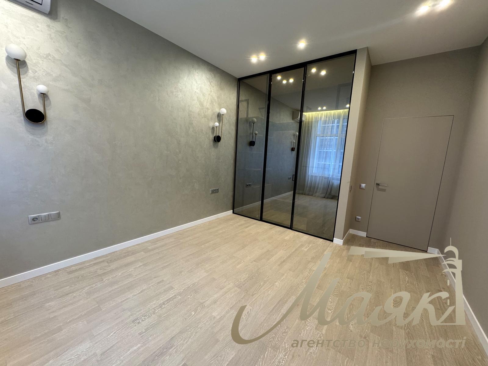 Продаж 3-х кімнатної квартири в ЖК Новопечерські Липки вул. Андрія Верхогляда 15-Б