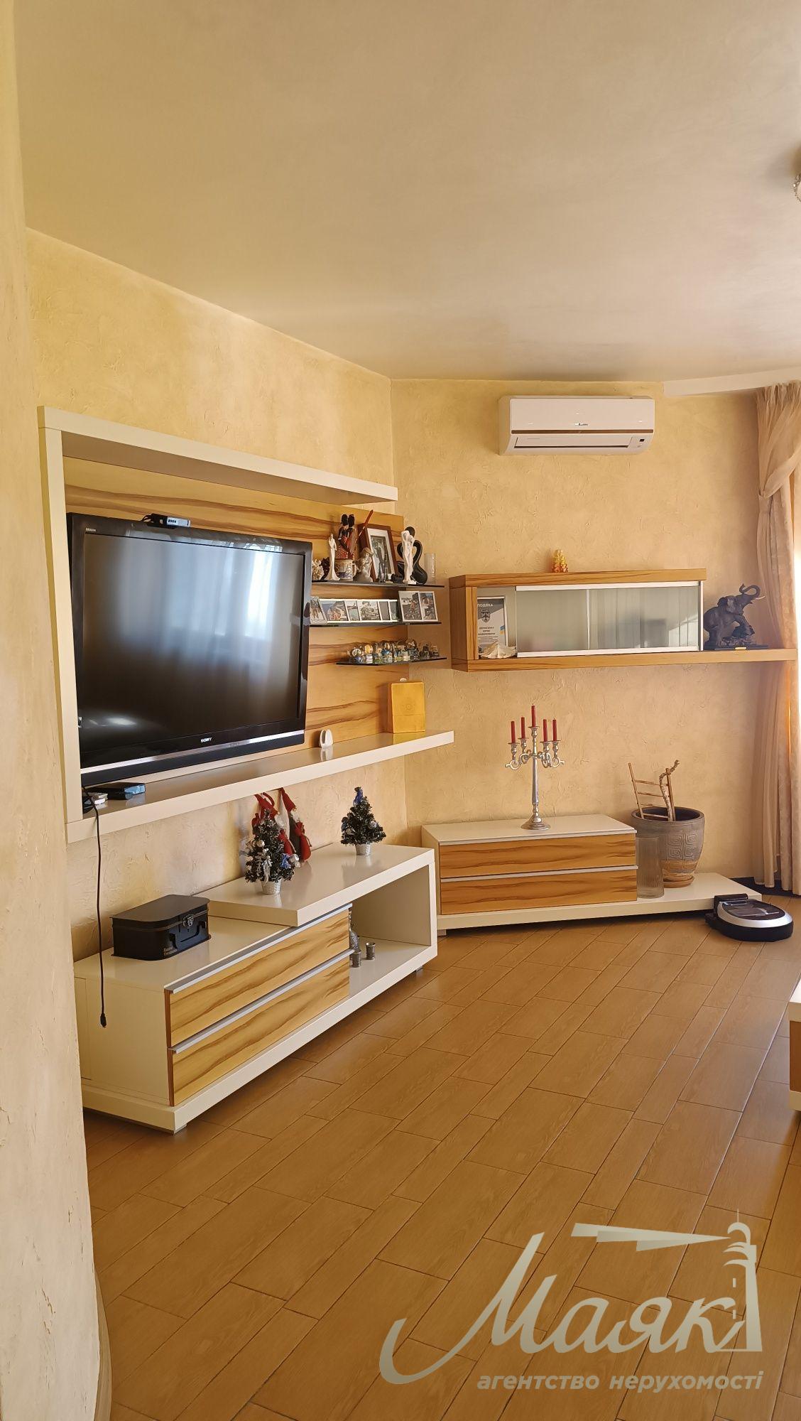 For sale house 470m2 str Brodovska with. Chapaevka / Vita-Litovska, Kyiv, Goloseevsky r-n.