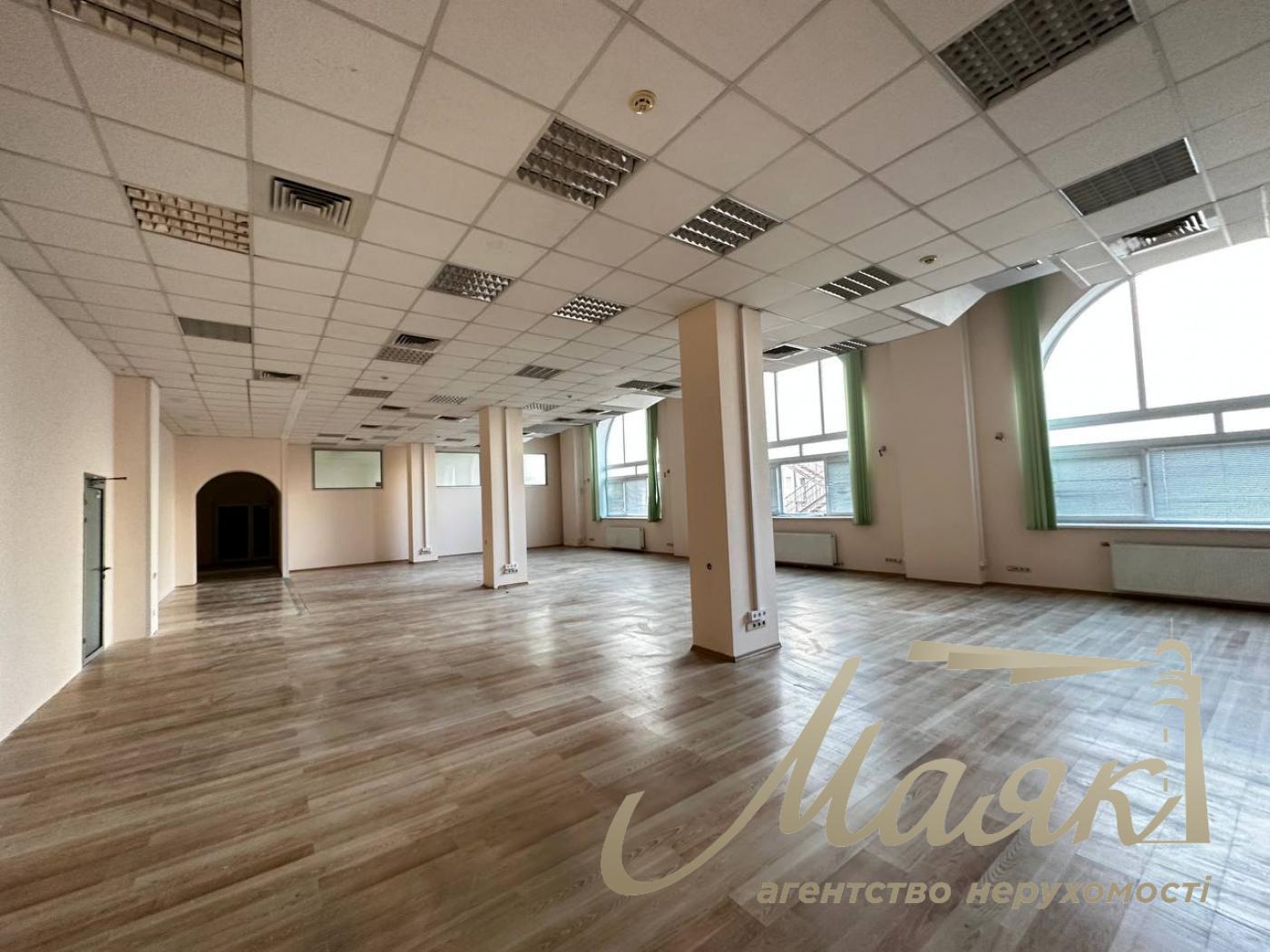 Office for rent 2400m2, Khorevaya 55, Podil, Kyiv