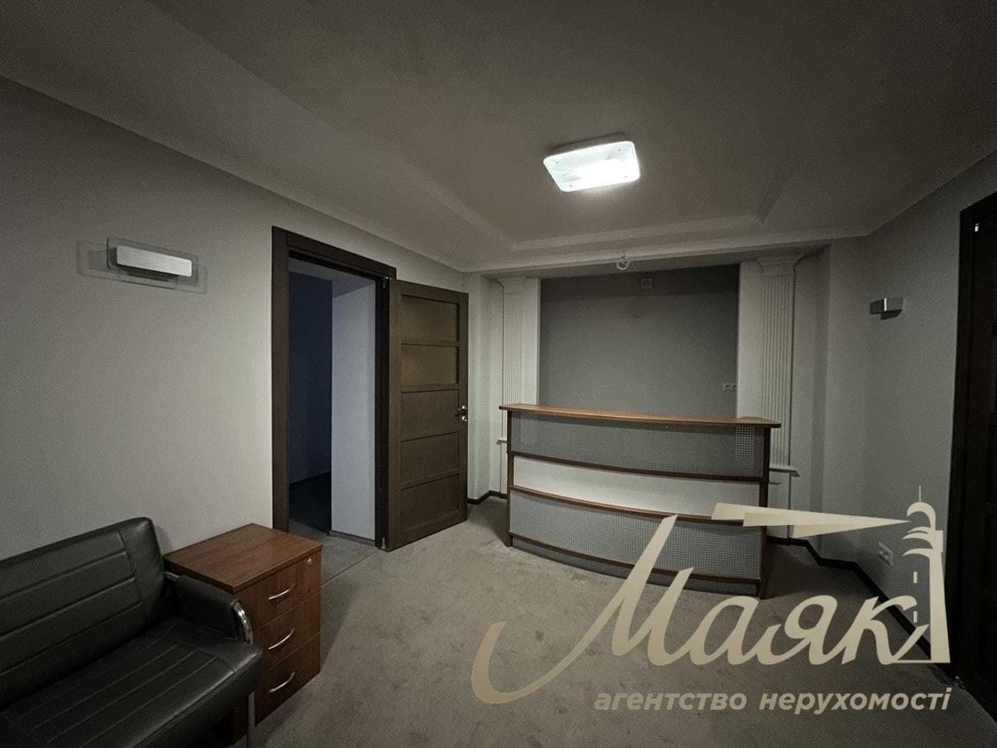 Оренда офісного приміщення з ремонтом (220 м²) на вул. Голосіївська, 7, корпус 1