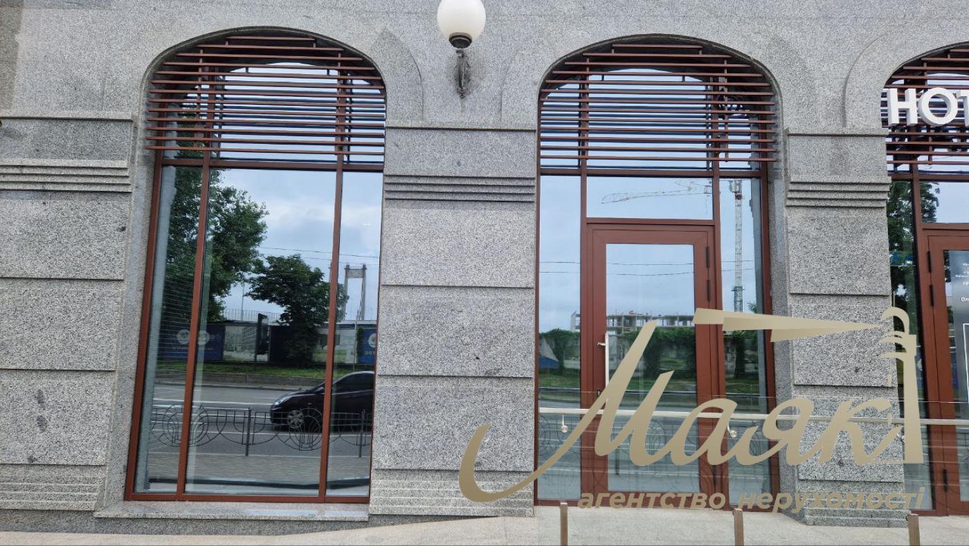 Rent 40 m² in BC "Astarta, vul. Naberezhno-Khreshchatytska, Podil. Naberezhno-Khreschatitsyka, Podil, Kyiv