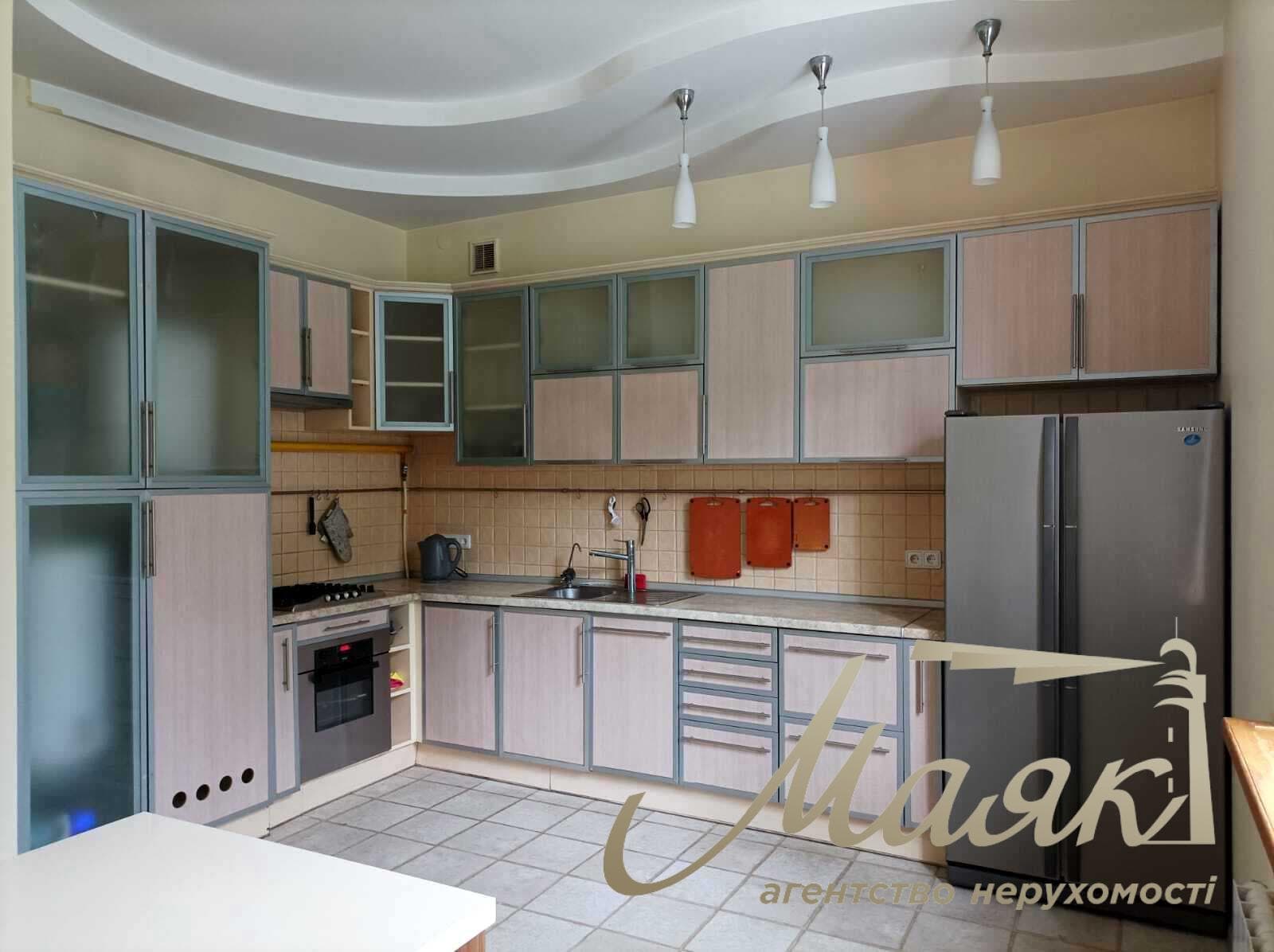 Оренда будинку площею 170 м² за адресою вул. Всеволода Петрива, 7, 5 хв пішки від станції метро «Нивки»