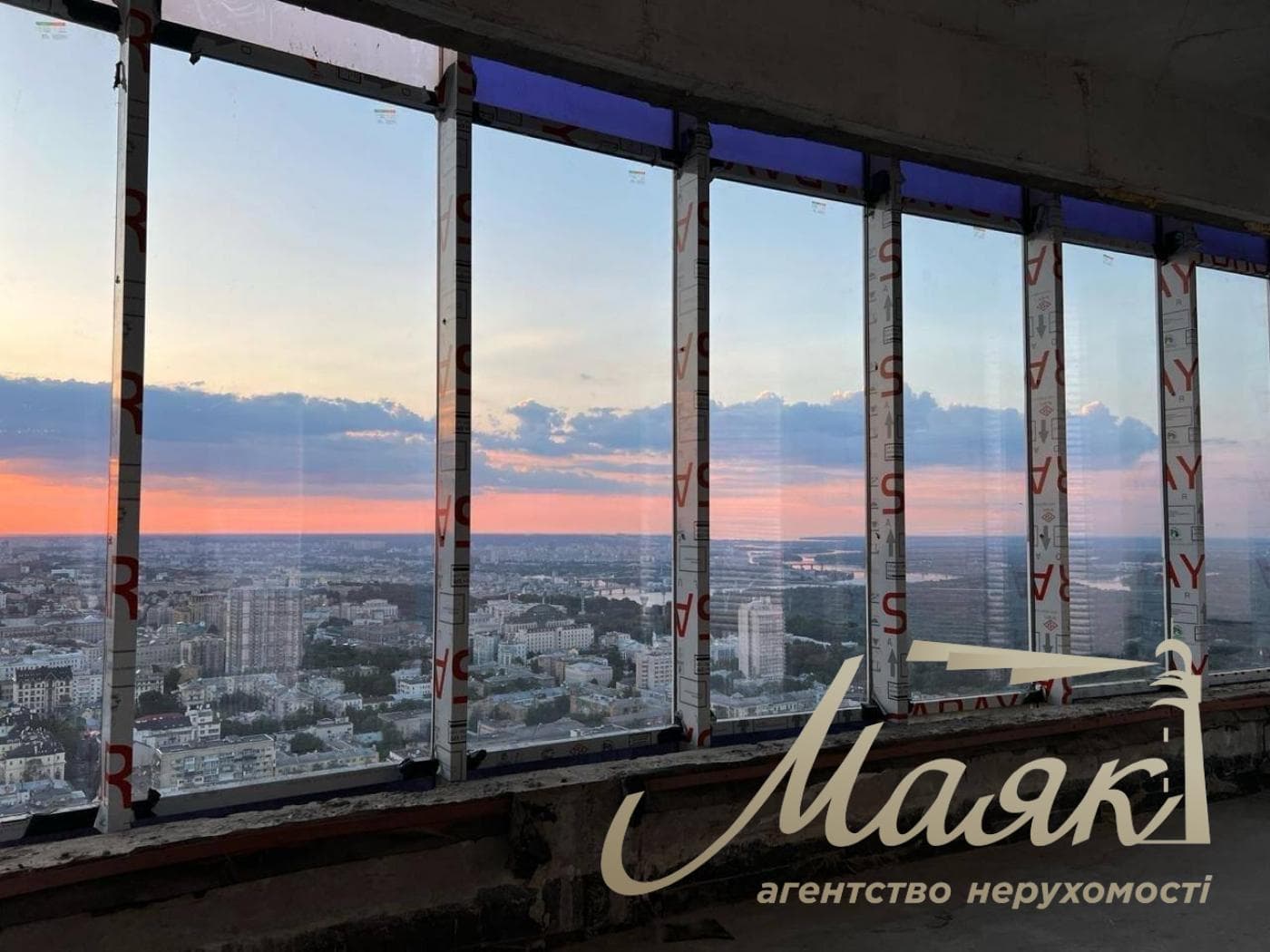 Продаж / Пентхаус 300 м² / Кловський спуск, Печерськ, Київ