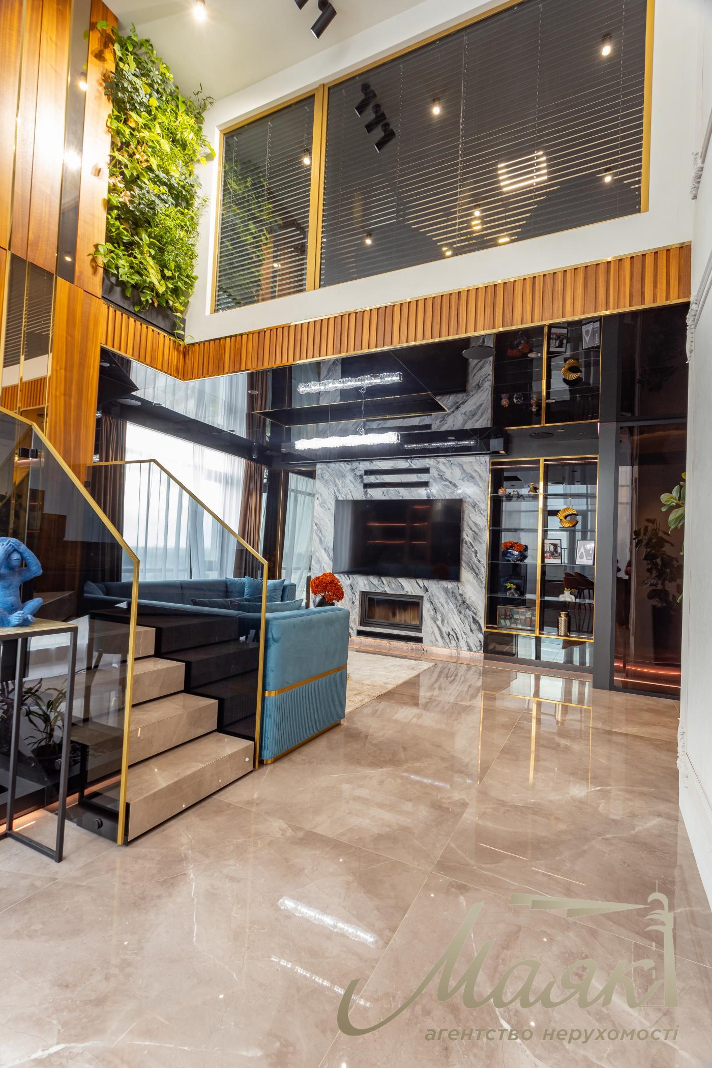 Продаж пентхауса 195 м² з терасою та дизайнерським ремонтом у ЖК Park Avenue VIP, Київ