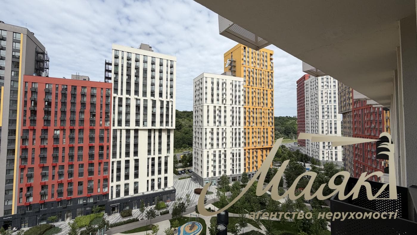 Продаж квартири з видом площею 35,4 м² у ЖК «Світло Парк», будинок зданий, вид на двір, станція метро «Видубичі», Голосіївський район