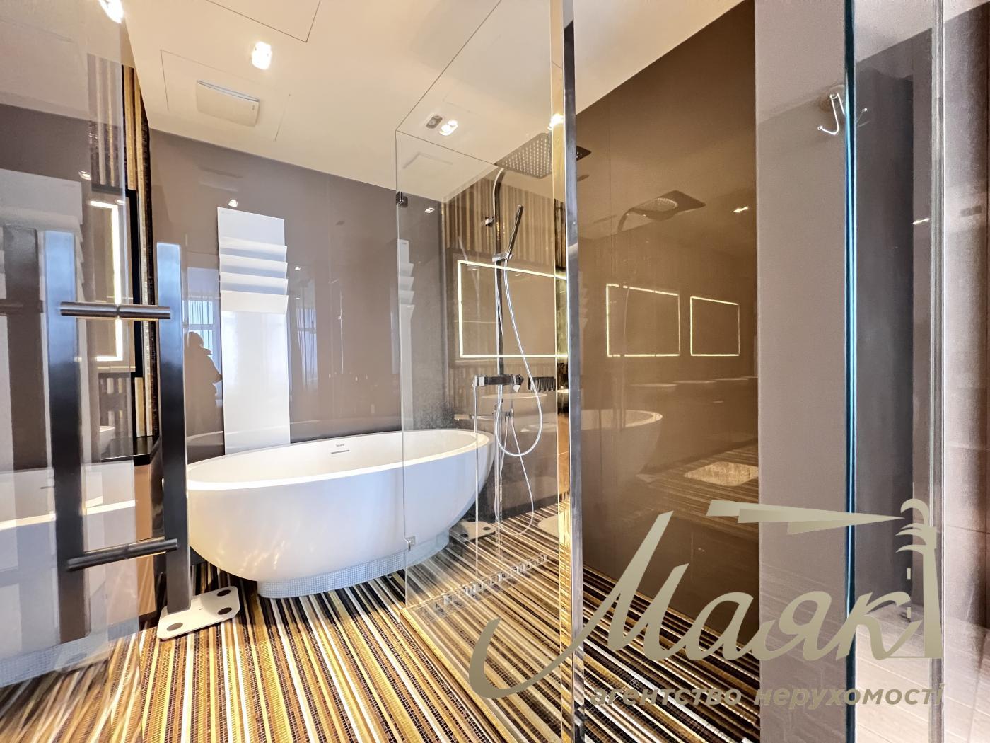 For sale 4-bedroom apartment, LCD Novopecherskie Lipki, 116.4m², Pechersk, Kyiv