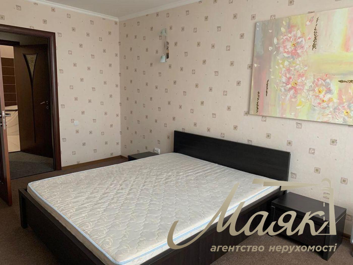 Rent a house 300m2 in the village of Kozin, ulitsa Nova,70