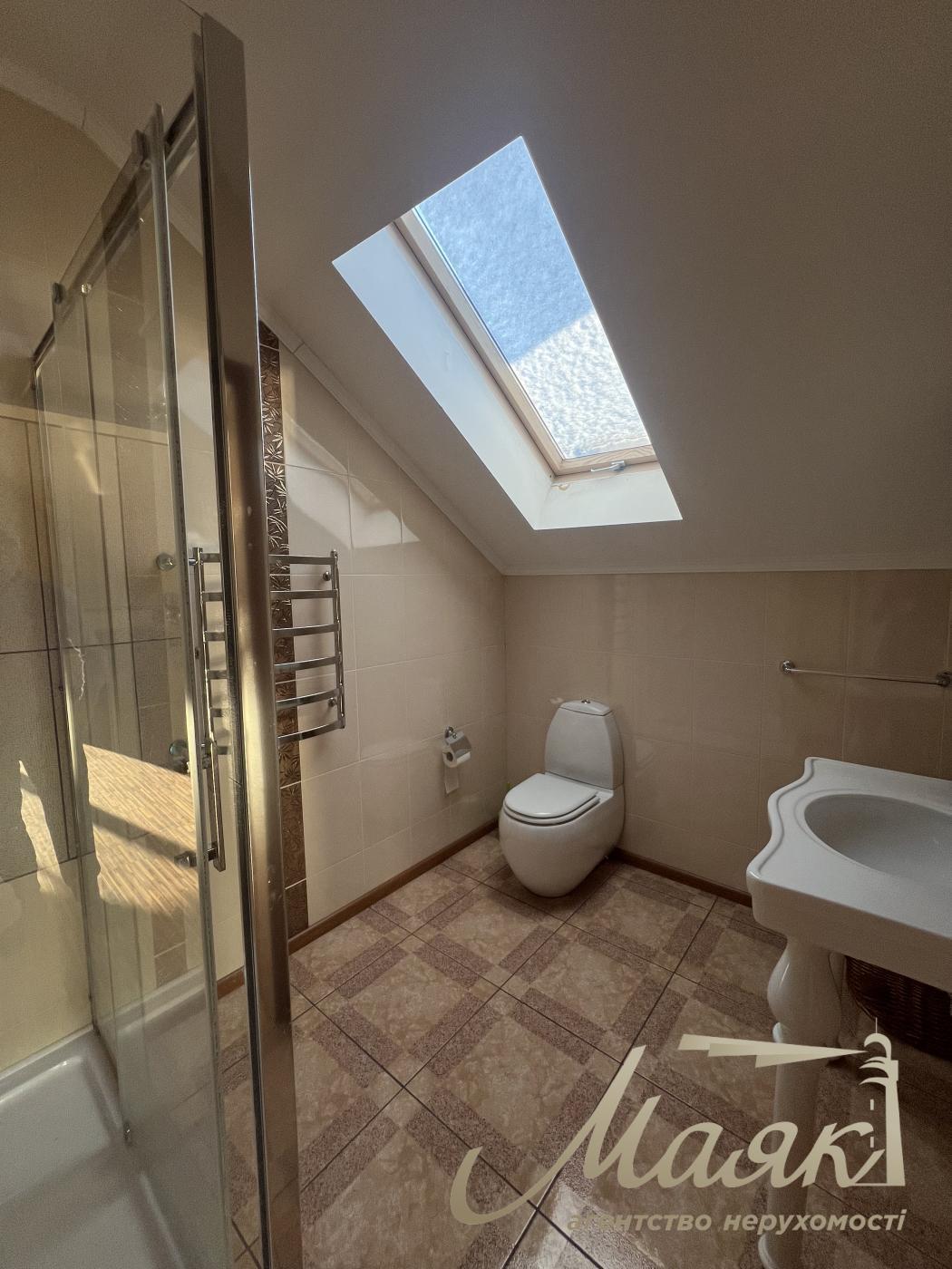 Rent of a 3-storey house 460m2, Goloseevsky district, Myshelovka.