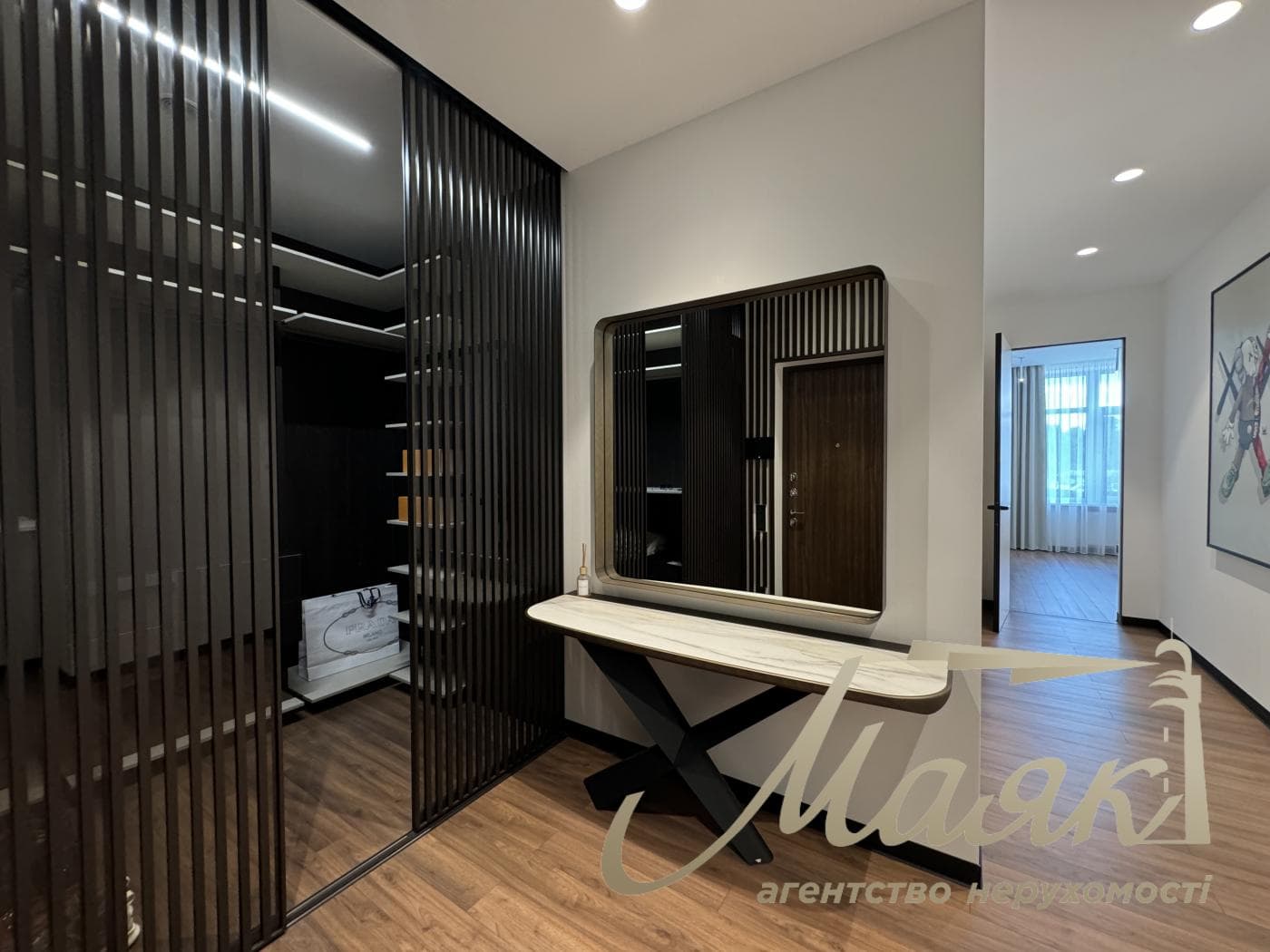 Продажа 3к квартиры 150м2 в ЖК Новопечерские липки, Драгомирова 17, Печерск, Киев