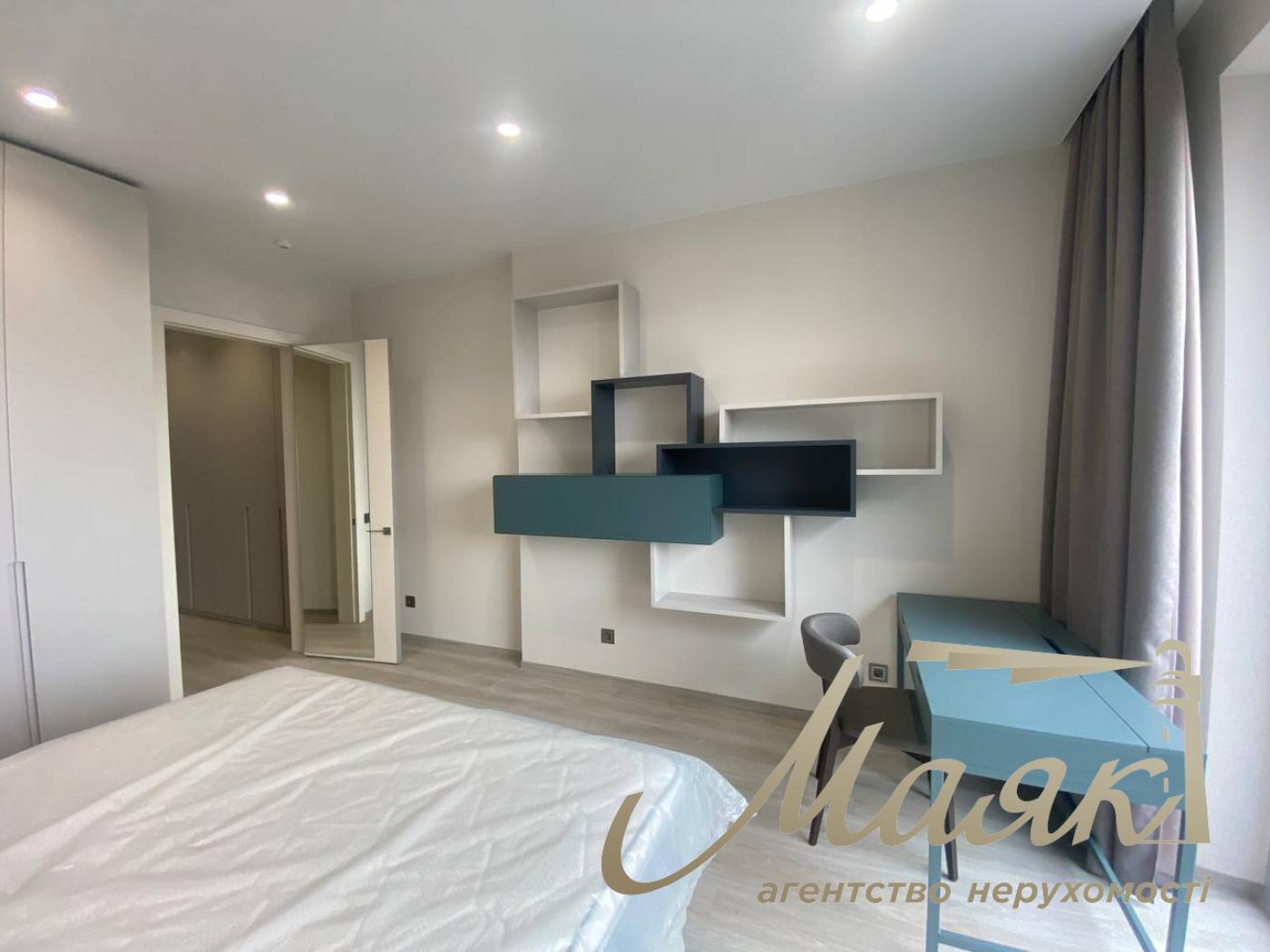 Rent of a three-story penthouse in the Atlantic residential complex at 118 Antonovich Street