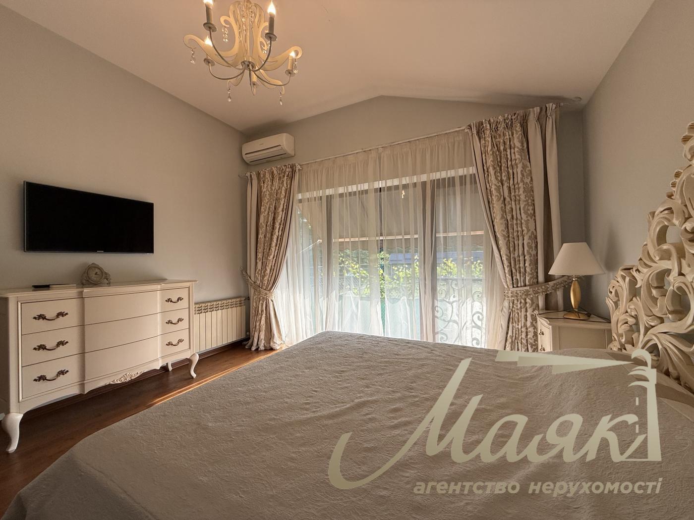 Оренда будинку 400 кв.м з тенісним кортом, великою зеленою територією | Бориспільський район| с.Гора