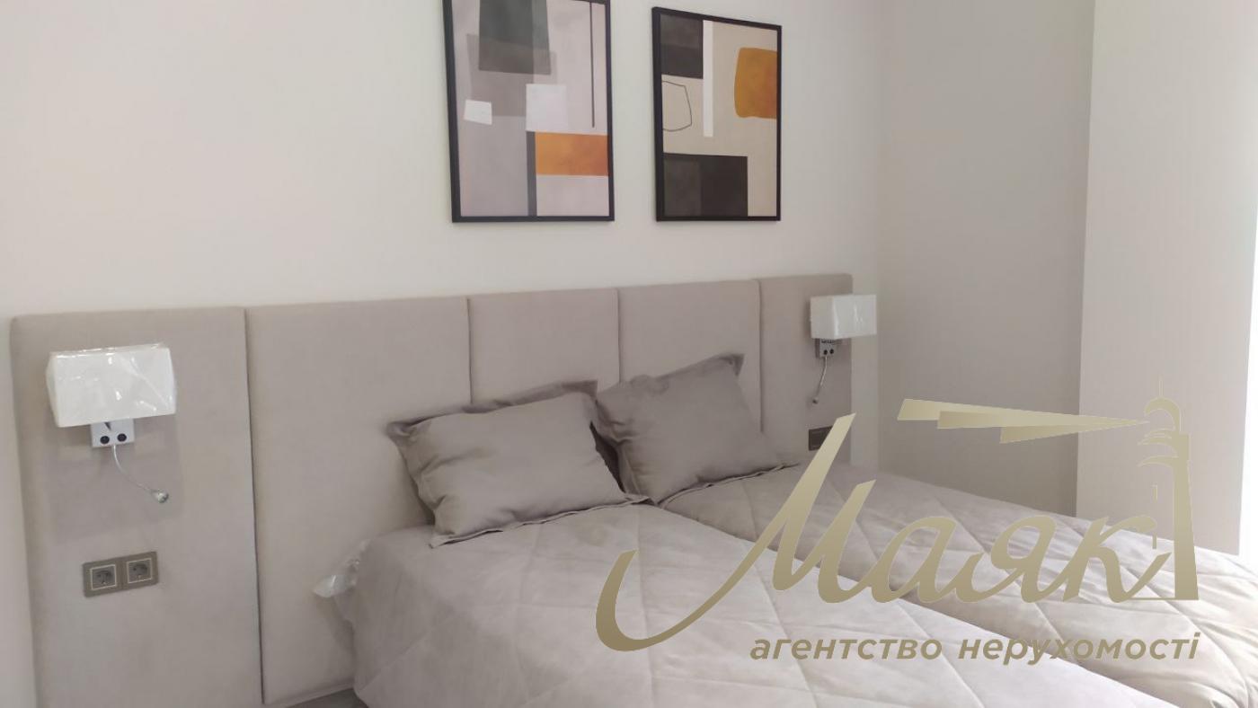 Rent of 4-room apartment, residential complex Atlantic, Antonovicha (Gorky) street, Vladimirsky market.2