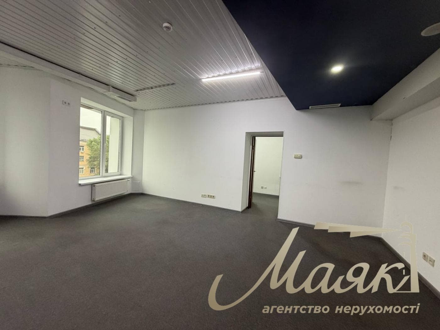 Оренда офісу площею 750 м² у бізнес-центрі «Доміно», вул. Нижній Вал, 51, Поділ.