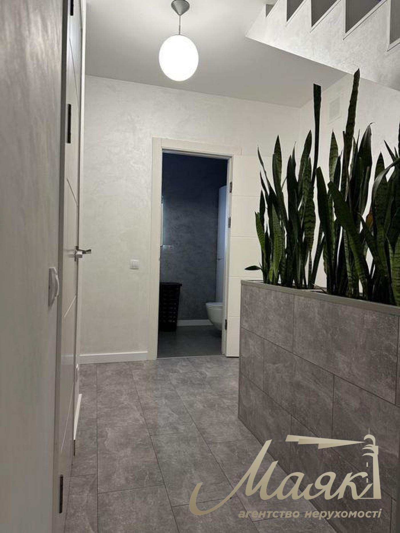 Sale of a 3-storey house 110 sq.m. Khotov village. Kievo-Syatoshinsky suburb.