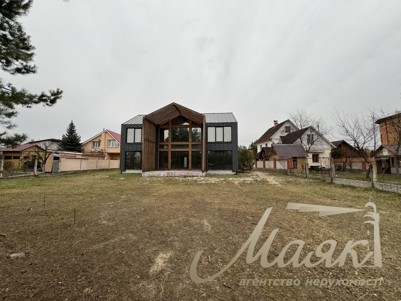 Продаж 2-поверхового будинку в Голосіївському районі Києва 252 м2, Чапаєвка, Лисоводна